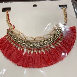 Express statement necklace